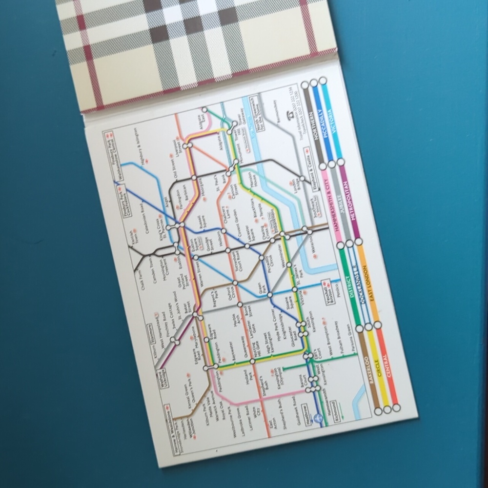 Burberry London Map - Picture 5 of 7